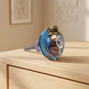 Poignée et bouton de meuble en verre bleu, design industriel, écologique, durable, pour cuisine et usage extérieur - Product Image 3