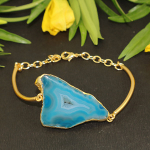 Pulsera de Cristal Curativo Goran Vogue, Moda Étnica, con Rodaja de Ágata Azul Cielo Natural, Chapada en Oro de 18K, Cadena Ajustable de Latón - Product Image 1