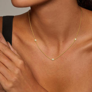Collier à trois pierres serties de diamants - Product Image 4