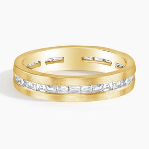 Anillo de banda de oro cepillado con diamantes talla baguette engastados en canal - Product Image 2
