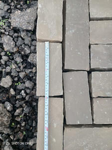 Losas de arenisca gris Kandla con elegantes tonos grises Rendimiento de alta resistencia y larga duración para interiores de arquitectura moderna - Product Image 2