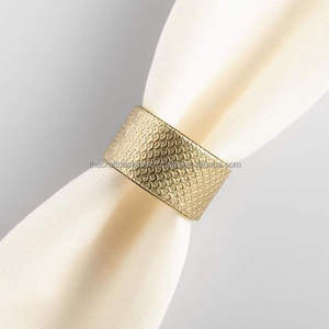 Anneau en laiton simple anneaux de serviette en tissu à collectionner cadeau d'impression de logo personnalisé et derniers anneaux de porte-serviettes promotionnels - Product Image 1