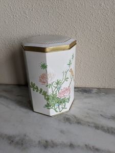 Decorative Floral Tin <b>Jar</b> Perfect for Spice Storage Masala Organize And Dry Snack Biscuits Cookies And Namkeen Storage Container - Product Image 3