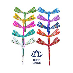 Juguete de equilibrio de bambú sostenible pintado a mano con diseño de libélula colorida para decoración de jardín - Product Image 1
