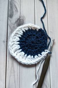 Posavasos de Ganchillo Hechos a Mano con Diseño del Ciclo Lunar, 6 Fases, Protectores de Bebidas de Algodón Duradero, Resistentes al Calor, Decoración Cósmica para Mesa de Cocina - Product Image 5