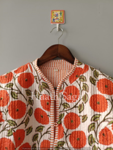 Veste matelassée à motifs imprimés : Manteau en coton fait main de style bohème indien - Product Image 3