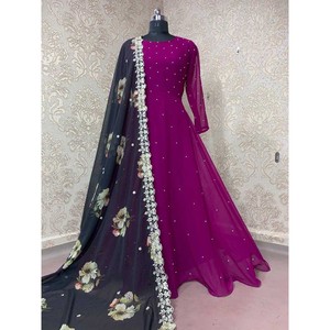 ROBE UNIE DE CRÉATEUR GEORGETTE AVEC BRODERIE SEQUENCE TRAVAIL DUPATTA WINE - Product Image 1