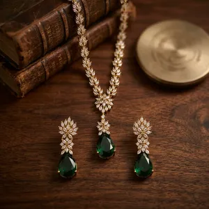 Conjunto de Collar y Pendientes de Cristal para Mujer, Estilo Vintage, Chapado en Oro, con Cristales en Forma de Pera y Gota de Agua - Product Image 3
