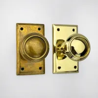 Poignée de porte ronde en laiton massif antique avec plaque de fixation, design traditionnel, durable, personnalisable