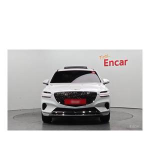 Genesis GV70 2.5T 2024, Gasolina, 2WD, con Caja de Cambios Automática, Asientos de Cuero, Cámara Trasera, 6,166 km, Volante a la Izquierda - Product Image 3