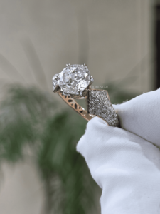 Anillo de Compromiso de Lujo con Diamante Cultivado en Laboratorio, Certificado IGI, Oro, 2.61ct, Diamantes en Racimo, Piedras Laterales, Engaste Central, para Mujer - Product Image 2