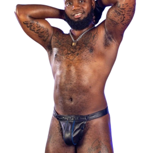 Tanga de cuero para hombre con anillo oculto, ropa interior fetichista de cuero premium, transpirable, elástica, con ribete de encaje, correas ajustables, diseño para discoteca. - Product Image 1