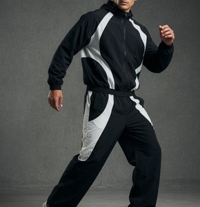 Ensemble survêtement coupe-vent personnalisé noir avec contraste blanc, pantalon et sweat à capuche en polyester, 2 pièces, idéal pour le jogging - Product Image 5