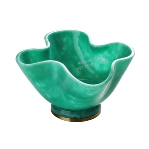 Bol à fruits Artizon Studio en résine de qualité alimentaire, mignon et poli, durable, options de couleurs personnalisées, écologique, pour table de fête - Product Image 1