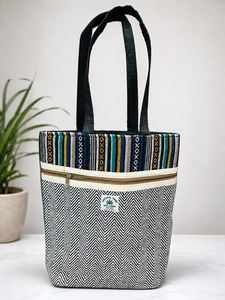 Bolsa de Mano de Lujo Hecha a Mano con Rayas de Algodón, Cierre de Cremallera, Estilo Hippie Ecológico, Correa de Hombro para Mujer, Uso Diario y Viajes - Product Image 1