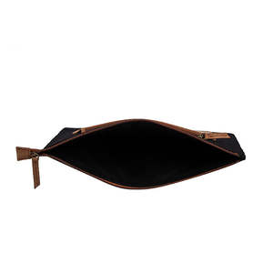 Housse pour ordinateur portable en cuir véritable, motif imprimé, personnalisable avec logo, pour voyages d'affaires, design élégant. - Product Image 4
