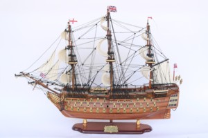 Maqueta de Barco de Época HMS VICTORY, Versión Detallada, Hecha a Mano en Madera, Pulida, Decoración para el Hogar, Artículo Coleccionable para Amantes de la Náutica - Product Image 3