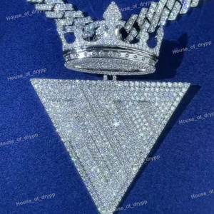 Collier pendentif de luxe en forme de couronne triangulaire sertie de diamants en moissanite, finition argentée, style hip-hop - Product Image 2