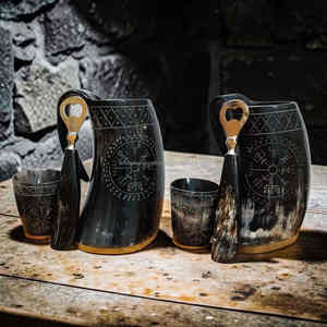 Mug en corne de bœuf sculpté à la main de style viking, gobelet en corne naturelle avec ouvre-bouteille et verre à shot au meilleur prix - Product Image 2