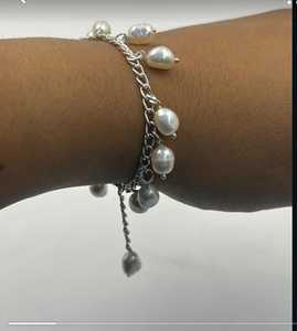 Pulsera de Cadena de Eslabones Plateados con Dijes de Perlas de Agua Dulce, Colgante de Perla, Ajustable, Venta al por Mayor Personalizada, Suministro B2B - Product Image 3