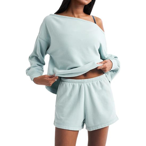 Ensemble 2 pièces pull et short pour femme, coupe épaules dénudées, manches longues, édition limitée, idéal pour la maison - Product Image 1