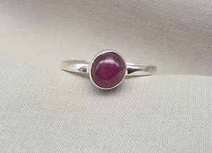 Anillo de rubí ovalado natural, hecho a mano en plata de ley 925 para mujer - Product Image 6