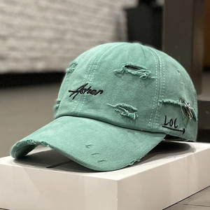 Gorra de Béisbol Unisex Desgastada, Estilo Vintage, de Algodón Lavado, con Anillos Metálicos y Letras Bordadas, Estilo Punk Urbano - Product Image 1