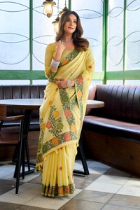 Sari de algodón con estampado floral amarillo y borde verde, traje tradicional indio para bodas, para mujer, corte regular, largo hasta el suelo. - Product Image 1
