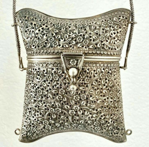 Trapezoidal <b>silver</b> brass hand <b>clutch</b> featuring a scalloped flap, textured geometric lower panel, leaf border,at wholesale prices - Product Image 2