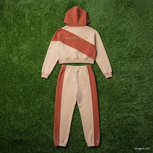 Conjunto Deportivo para Mujer con Bloques de Color, Sudadera con Capucha y Cremallera, Pantalones Deportivos Anchos con Detalle de Pedrería - Product Image 6