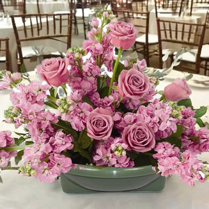 Plateau floral FT-03 en plastique pour arrangements floraux humides ou secs et mousse verte premium pour centres de table de mariage, de remise de diplôme et de Noël - Product Image 1