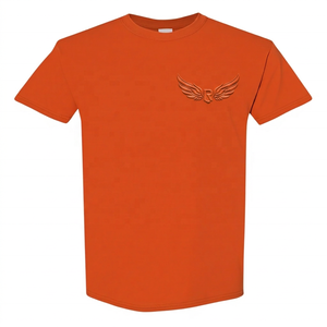 Camiseta de Manga Corta para Hombre, Color Naranja, con Logotipo de Ala en Relieve en la Parte Delantera, Cuello Redondo, Corte Regular - Product Image 1