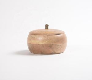 หม้อไม้มะม่วงพร้อมฝาไม้ - Product Image 1