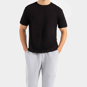 เสื้อยืดคอกลมแขนสั้นผู้ชายและผู้หญิงรุ่นปี 2026 สีพื้นเรียบง่าย สวมใส่สบาย สไตล์ลำลอง สปอร์ต ขายดี ผลิตจากโพลีเอสเตอร์ - Product Image 1