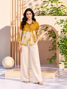 เสื้อเชิ้ตผู้หญิงแขนยาวลายมัดย้อมสีเหลือง คอปกยับ สไตล์ลำลอง - Product Image 4