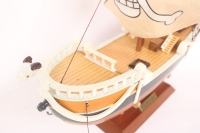 Bateau miniature en bois artisanal écologique ONE PIECE, modèle factice peint avec image de dessin animé pour la décoration de Noël à la maison