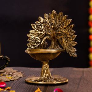 Latón Kalpavriksha Diya Showpiece Decoración moderna para el hogar para Diwali y regalos de jubilación Diseño interior elegante - Product Image 4