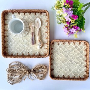 ถาดเสิร์ฟทรงกลมสไตล์คลาสสิก ลายดอกไม้สีเหลือง MOP พร้อมหูจับ สำหรับใส่ของหวาน อาหาร ผลไม้อบแห้ง - Product Image 5