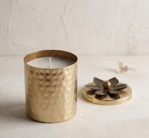 Bougie décorative en métal doré de luxe, en forme de fleur, avec pied en laiton festonné, pour la décoration de la maison, forme de lotus. - Product Image 4