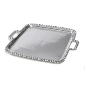 Plateau de service carré en métal avec bord perlé et poignées, design glamour poli pour les fêtes - Product Image 3