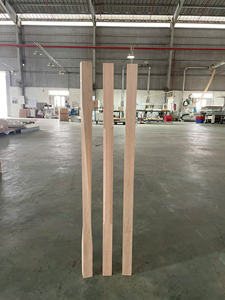 Balaustre Personalizable de Roble Rojo, Ajustable, Duradero, Ecológico, de Alta Calidad, Piezas para Escaleras, Vietnam - Product Image 4