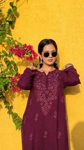 Ensemble Kurta et Pantalon en Coton Brodé Violet pour Femme – Tenue Traditionnelle Indienne et Pakistanaise Décontractée, Coupe Ample, Longueur Cheville, Extensible - Product Image 2