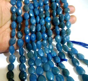 Cadena de cuentas de calcedonia azul natural, forma ovalada, facetadas, tipo briolette, de 10 pulgadas de largo. - Product Image 2