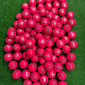 Pelota de Cricket de Cuero Duro Cosida a Mano de Alta Calidad, Tamaño Juvenil, Color Rosa, con Logotipo Personalizado, al Mejor Precio, Pelota de Cuero Premium - Product Image 1