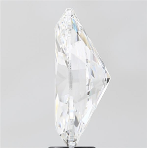 Diamant blanc ovale 8CTBrilliant, symétrique et éclatant, idéal pour la création de bijoux sur mesure. - Product Image 3