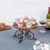 Support à gâteau en bois avec plateau en métal pour la décoration de fête à domicile Design unique 2025 Nouveaux supports à gâteau en bois pour table