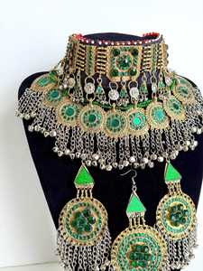 Ensemble de bijoux afghans traditionnels faits à la main en 4 pièces pour mariage et fête, collier ras du cou, boucles d'oreilles, tikka, acier inoxydable - Product Image 4