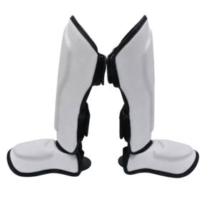 Espinilleras personalizadas para kickboxing, muay thai, entrenamiento y sparring, protectores de empeine y piernas de cuero genuino. - Product Image 6