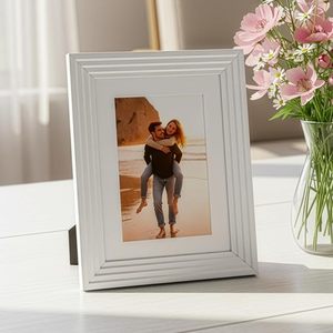 Marco de Fotos de Madera para Parejas - Romántico, de Madera Maciza, Hecho a Mano, Diseño Moderno Vintage, para Montar en la Pared o de Sobremesa - Product Image 1