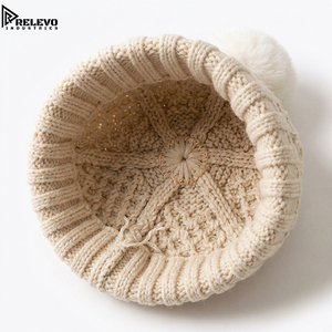 Bonnet en tricot blanc crème pour femme avec fausse fourrure, motif torsadé épais, bonnet chaud à revers, doux et confortable - Product Image 3
